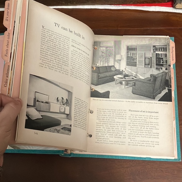 Vintage 1956 Better Homes & Gardens Decorating Book - Picture 9 of 11